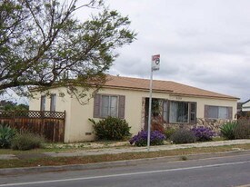 5120 Roswell St in San Diego, CA - Building Photo
