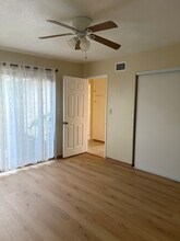 928 E Vista del Playa Ave in Orange, CA - Foto de edificio - Building Photo