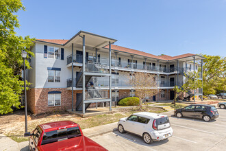 Royal Gulf Apartment Homes in Biloxi, MS - Building Photo - Building Photo