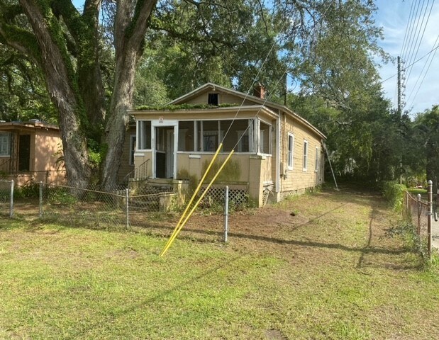 property at 1668 W 36th St