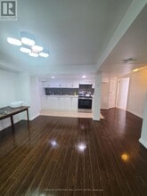 6096 Windfleet Cres in Mississauga, ON - Building Photo - Building Photo