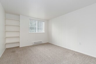 Masters Apartments in Aloha, OR - Building Photo - Interior Photo