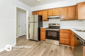 5409 Avebury Ln, Unit 212 in Knoxville, TN - Foto de edificio - Building Photo