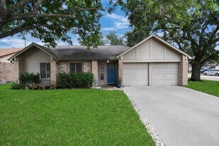 13002 Kingsmill Dr in Sugar Land, TX - Building Photo