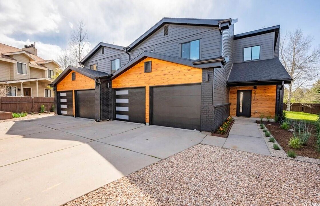 2317 Calumet Cir in Park City, UT - Building Photo