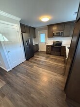 306 W College St in Simpsonville, SC - Foto de edificio - Building Photo