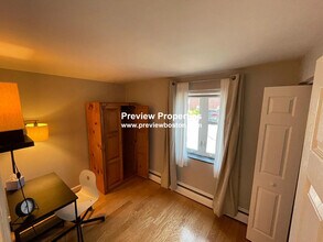 38 Carey Ave, Unit 3 in Watertown, MA - Building Photo - Building Photo