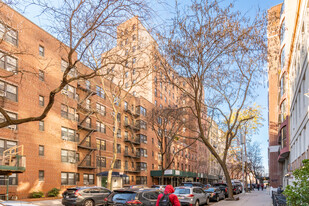 The Sherwood in New York, NY - Building Photo