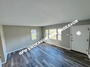 8702 Link Ave in St. Louis, MO - Building Photo - Building Photo