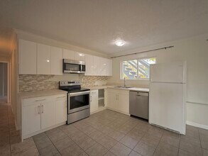 5855 Sycamore St in Duncan, BC - Building Photo - Building Photo