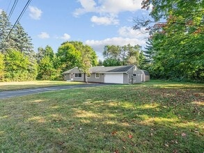 609 82nd Ave N in Minneapolis, MN - Foto de edificio - Building Photo