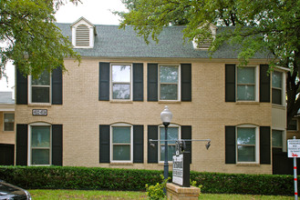 Parkwood in Dallas, TX - Building Photo - Building Photo