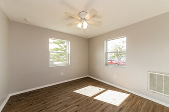 8522 Dorothy Ave in North Port, FL - Building Photo - Building Photo