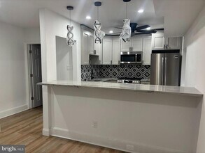 320 Loney St in Philadelphia, PA - Building Photo - Building Photo