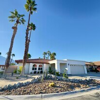 27131 Shadowcrest Ln in Cathedral City, CA - Building Photo