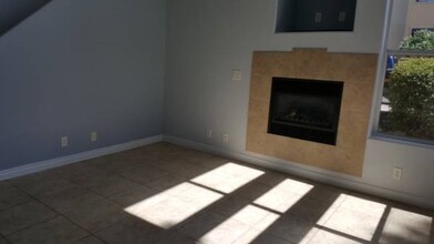 1396 E Scarlet Dr in Flagstaff, AZ - Building Photo - Building Photo
