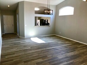 1323 W Desert Cloud Pl in Tucson, AZ - Building Photo - Building Photo