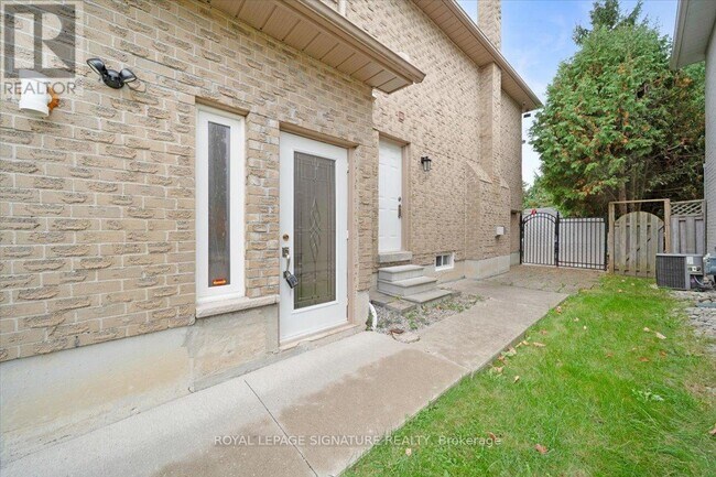 51 Blyth St in Richmond Hill, ON - Building Photo - Building Photo