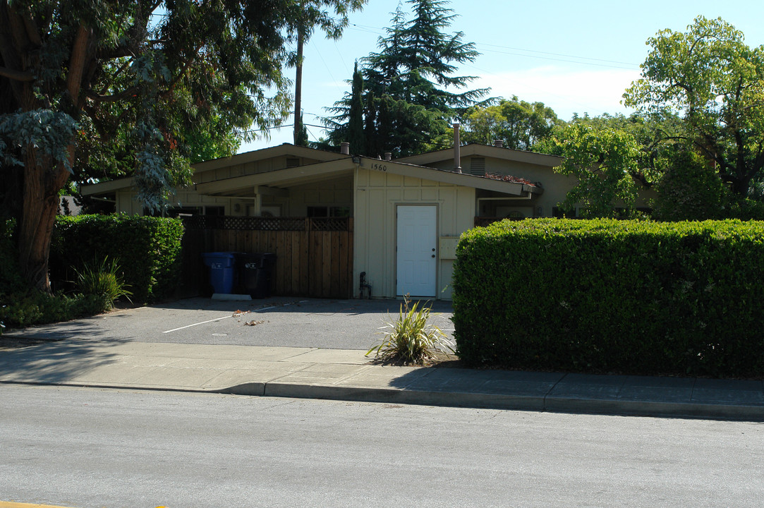 1560 Albatross Dr in Sunnyvale, CA - Building Photo