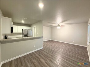 1701 Dakota Trce in Harker Heights, TX - Foto de edificio - Building Photo
