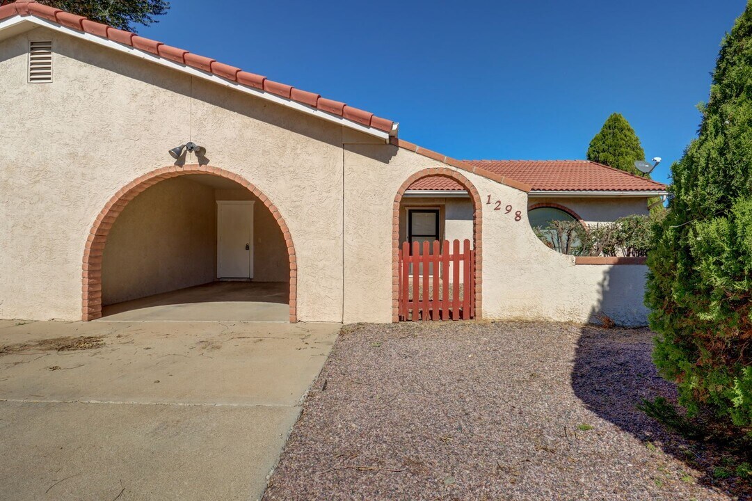 1298 Tapadero Dr in Prescott Valley, AZ - Building Photo