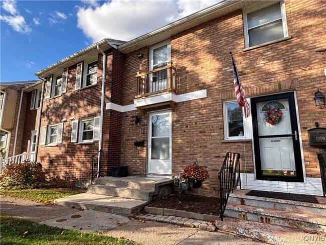 property at 4307 Candlelight Ln