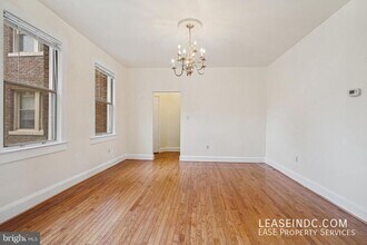 1725 Lanier Pl NW in Washington, DC - Building Photo - Building Photo