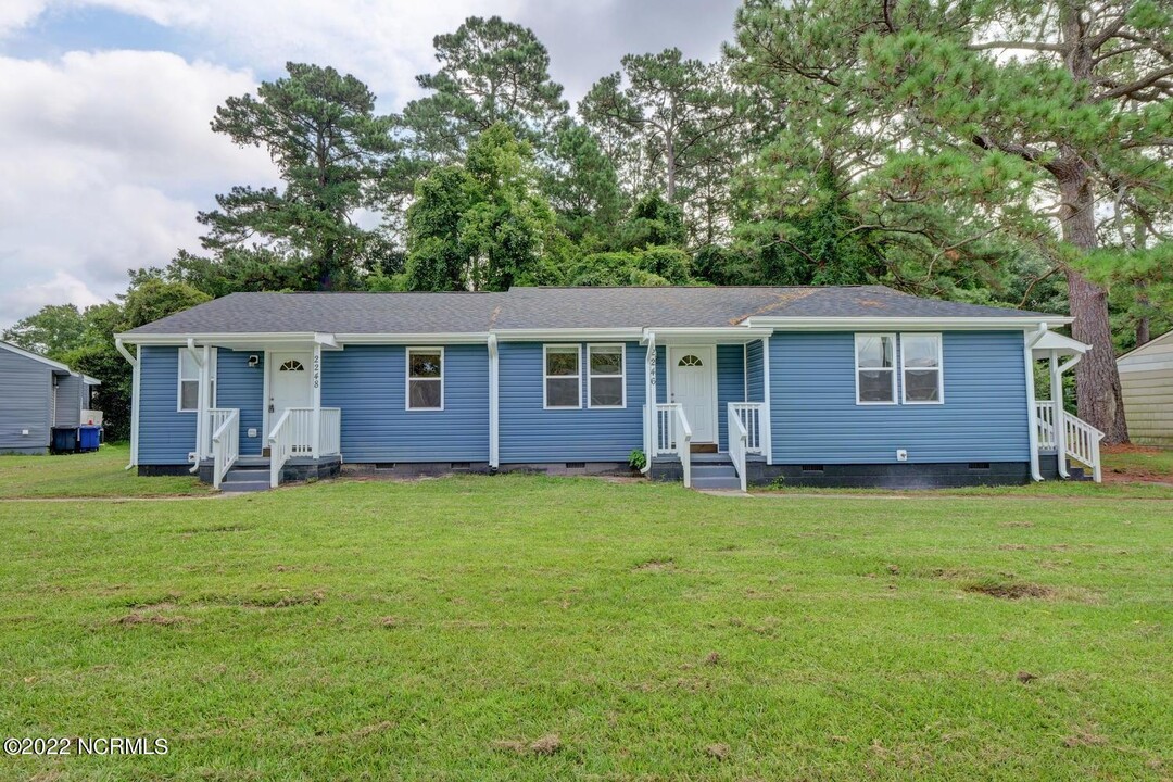 2248 Onslow Dr in Jacksonville, NC - Building Photo