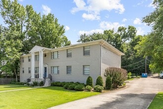 Cahaba Hills Apartments in Vestavia Hills, AL - Foto de edificio - Interior Photo