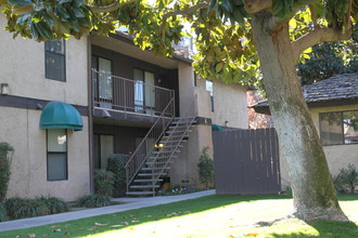 Riverview in Bakersfield, CA - Building Photo - Building Photo