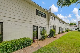 674 Hobbs Dr in Memphis, TN - Building Photo