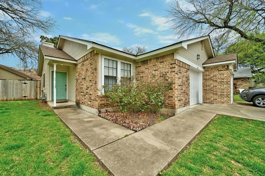2503 Howellwood Way, Unit A in Austin, TX - Building Photo