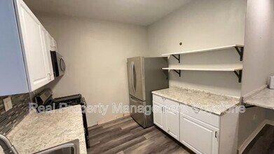 5210 Natrona Way in Pittsburgh, PA - Building Photo - Building Photo