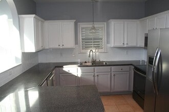 1124 Island Pl E in Memphis, TN - Building Photo - Building Photo