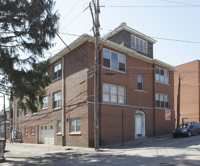 222 W Fern St in Hazleton, PA - Building Photo - Building Photo