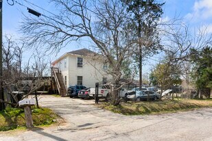 2444 Margaret St in Houston, TX - Building Photo