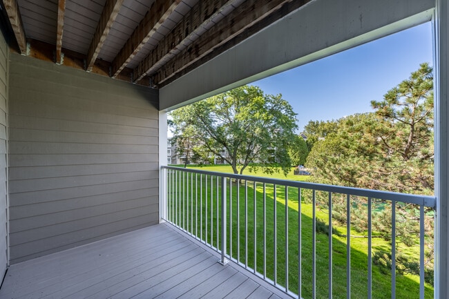 Grand Pre East Apartments