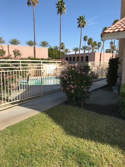 45290 Sunset Ln in Palm Desert, CA - Foto de edificio - Building Photo