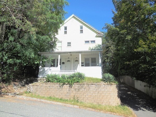 97-99-99 Brookline Ave in Holyoke, MA - Building Photo