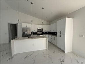 2620 NE 22nd Ave in Cape Coral, FL - Building Photo - Building Photo