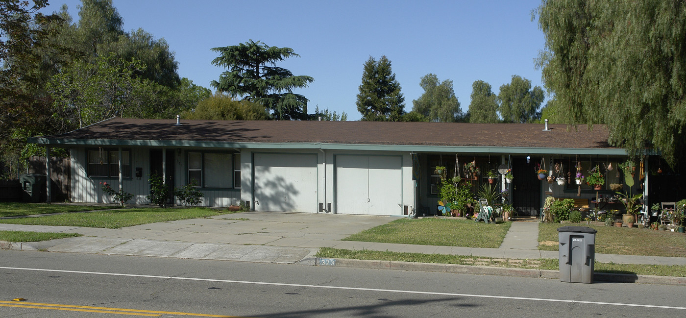 321-323 N P St in Livermore, CA - Building Photo