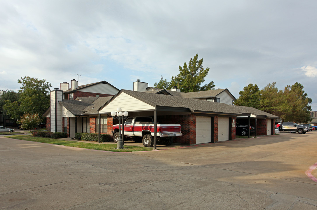 Sayle Garden in Greenville, TX - Building Photo