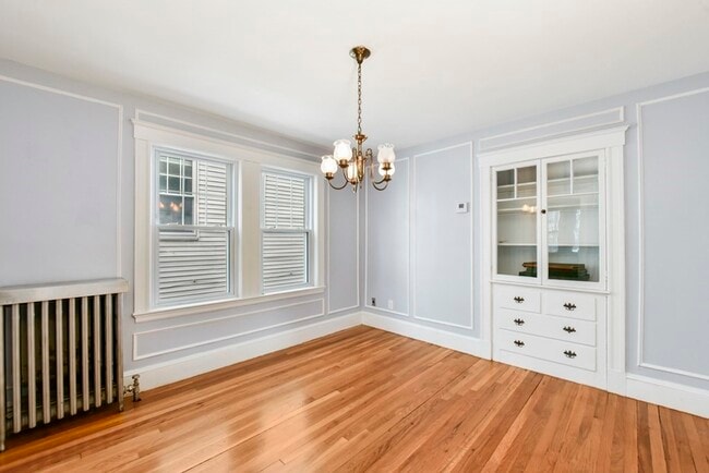22 Wyvern St, Unit 2 in Boston, MA - Building Photo - Building Photo