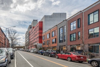 58 Vanderbilt Ave in Brooklyn, NY - Foto de edificio - Building Photo