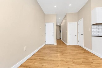 8 Cook St in Brooklyn, NY - Building Photo - Building Photo