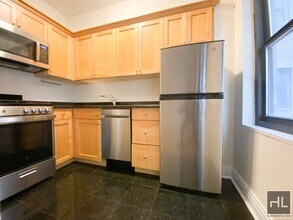 EAST 56 STREET, Unit 5J in New York, NY - Foto de edificio - Building Photo