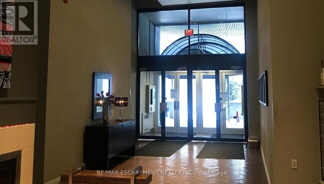 66 Bay St S in Hamilton, ON - Building Photo - Building Photo