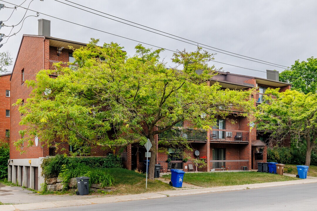 3505 Perron Boul in Laval, QC - Building Photo