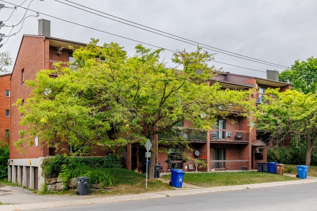 3505 Perron Boul