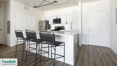 7166 W Custer Ave, Unit C-340 in Lakewood, CO - Foto de edificio - Building Photo